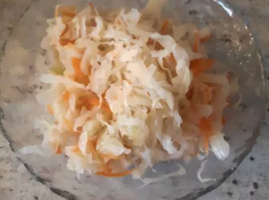 Борщ с квашеной капустой и свининой