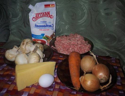 Мясной рулет с грибами