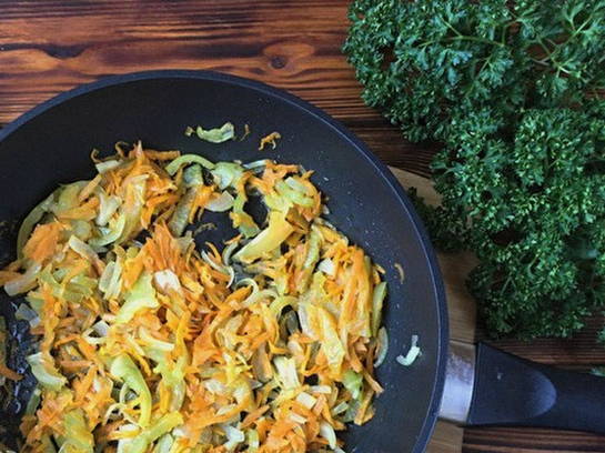 Мясной рулет из свиного фарша в духовке