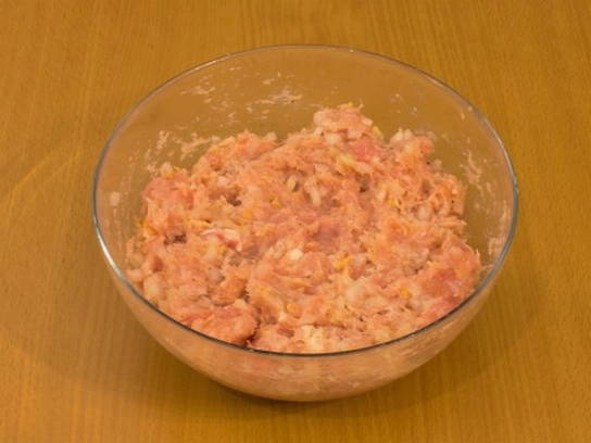 Куриные фрикадельки в сливочном соусе в духовке