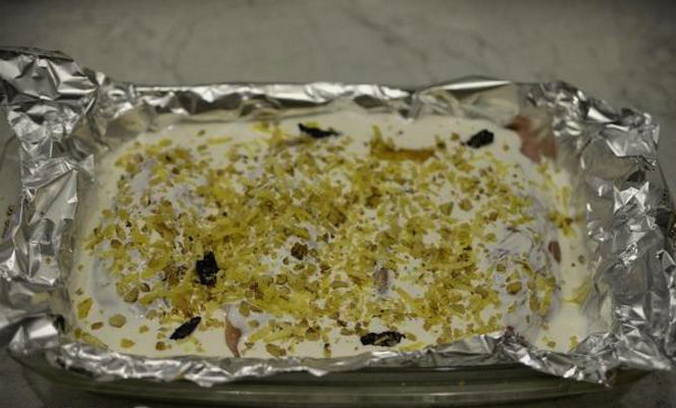 Куриный рулет с черносливом и курагой
