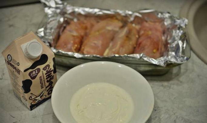 Куриный рулет с черносливом и курагой