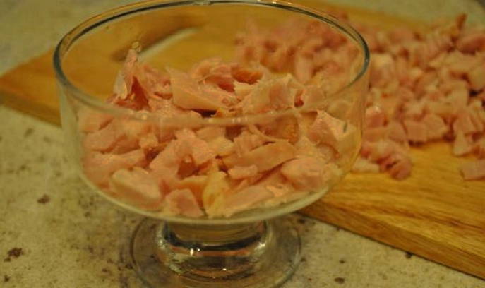 Салат «Мужские грезы» с копченой курицей