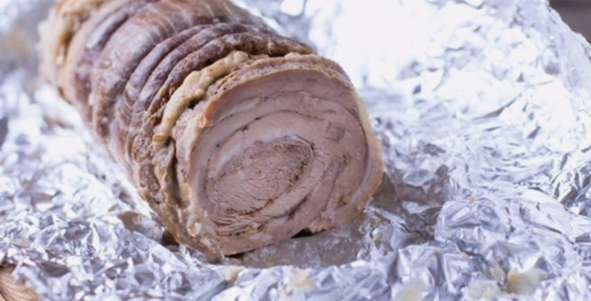 Мясной рулет из свинины в фольге в духовке