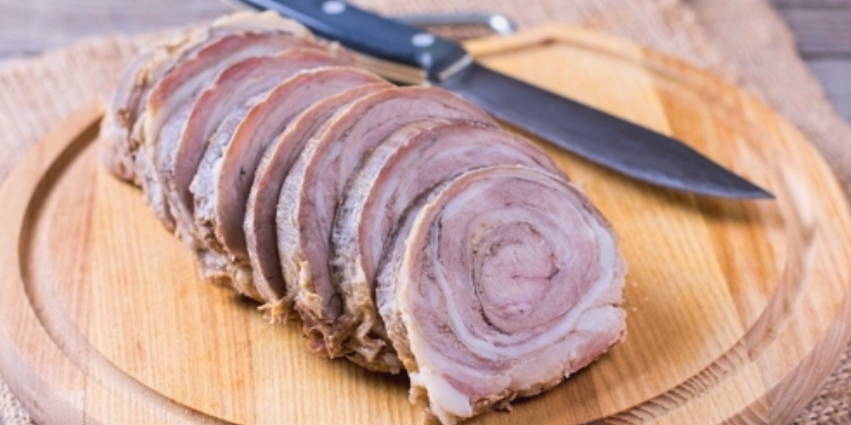 Мясной рулет из свинины в фольге в духовке