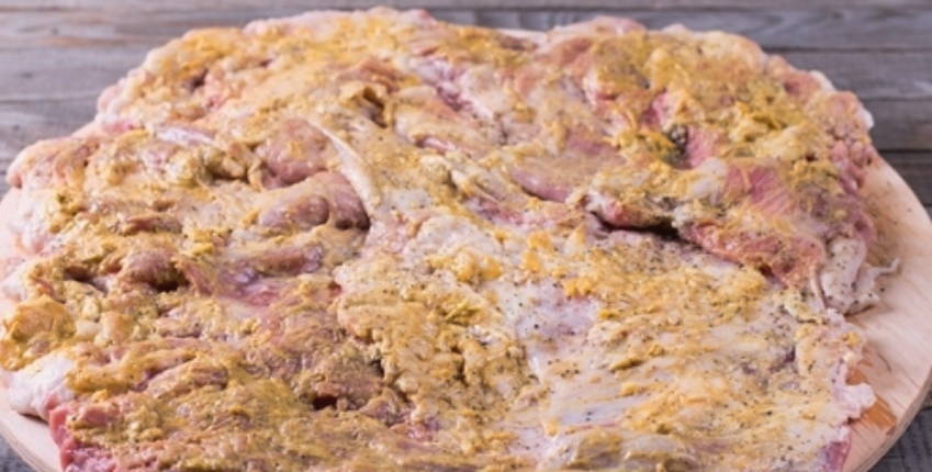Мясной рулет из свинины в фольге в духовке