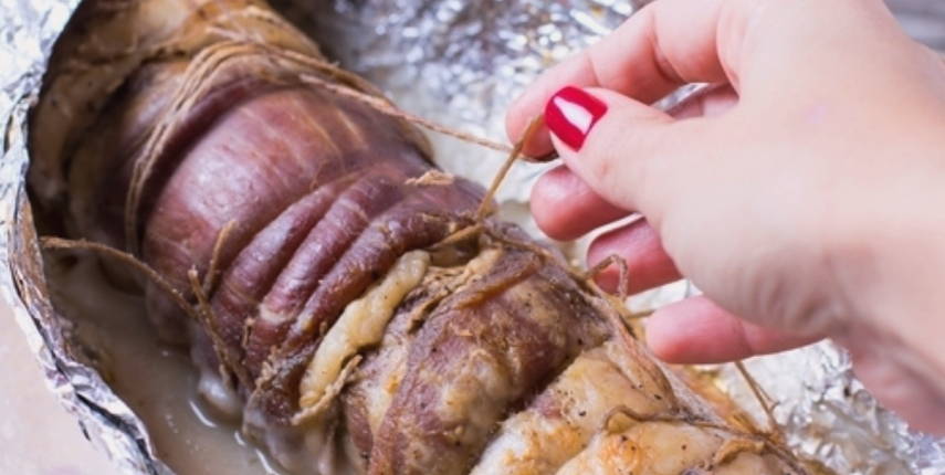 Мясной рулет из свинины в фольге в духовке