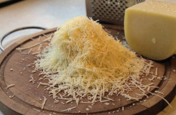 Салат «Мужские слезы» с говядиной и маринованным луком классический