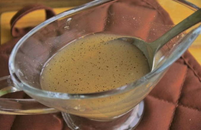 Салат «Мужские слезы» с говядиной и маринованным луком классический