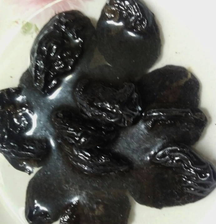 Салат "Русские горки" с черносливом