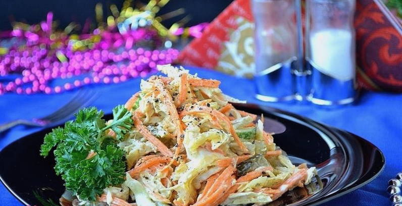 Салат «Рыжик» с курицей и корейской морковью