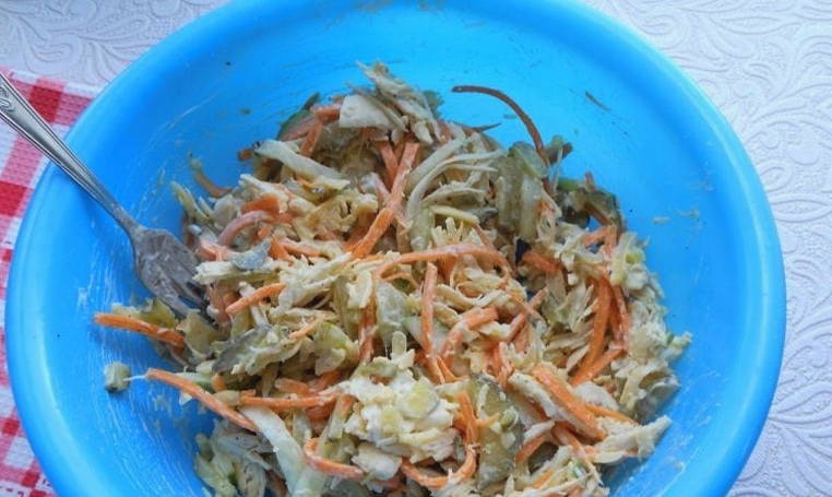 Салат «Рыжик» с курицей и корейской морковью