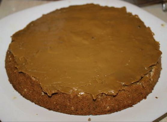 Торт с грецкими орехами и сгущенкой
