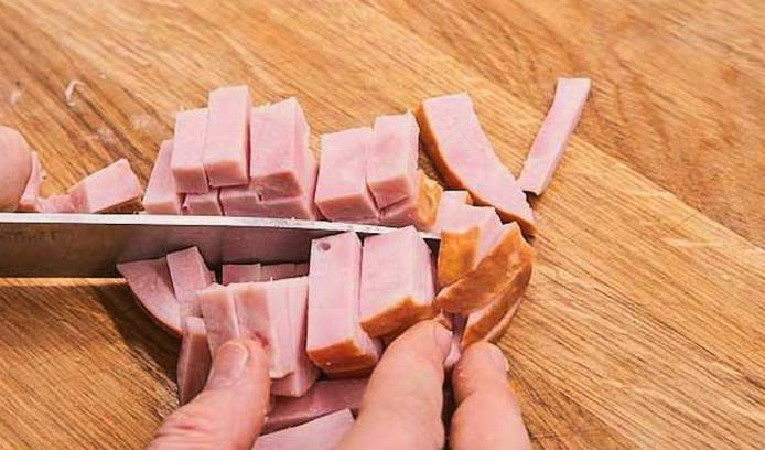 Салат с ветчиной и картофелем