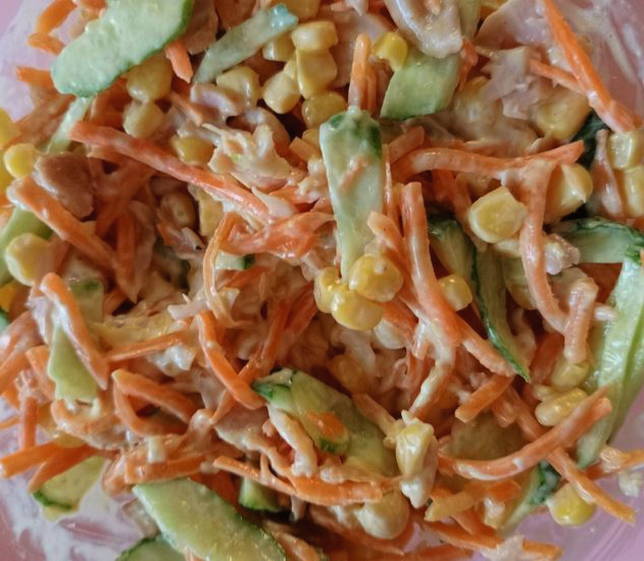 Салат «Рыжик» с корейской морковью и копченой курицей