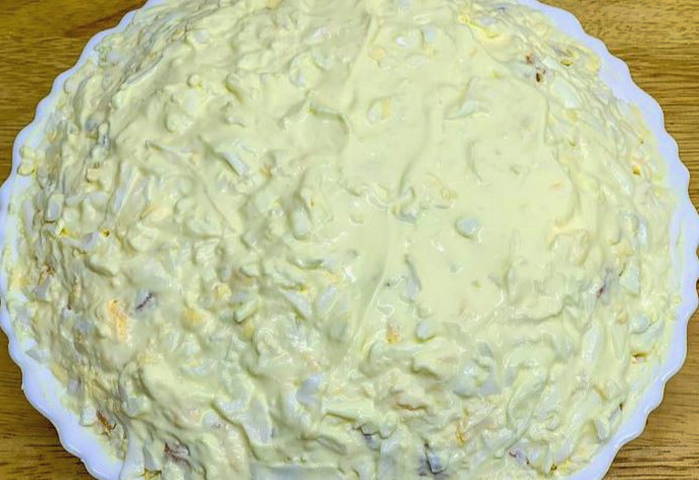 Салат с вареной курицей и пекинской капустой