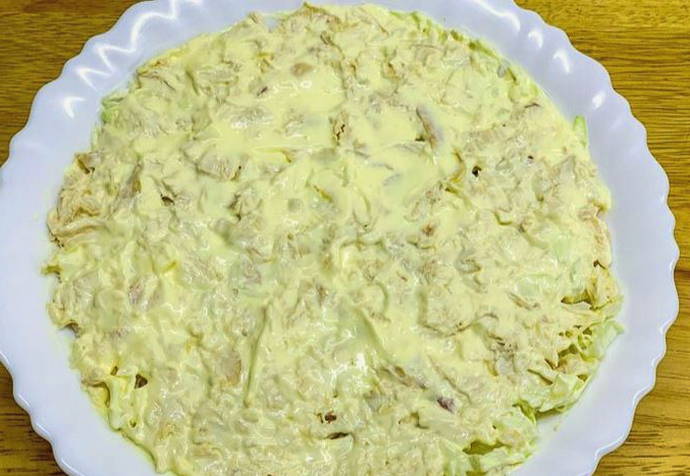 Салат с вареной курицей и пекинской капустой