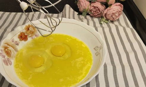 Торт «Молочная девочка» с клубникой