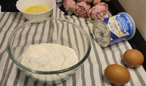Торт «Молочная девочка» с клубникой