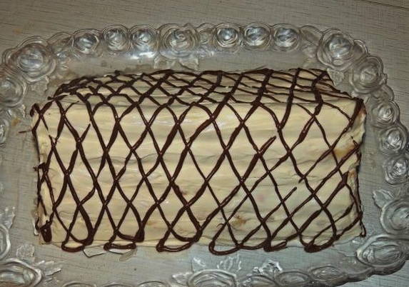 Торт «Монастырская изба» с вишней и сметанным кремом