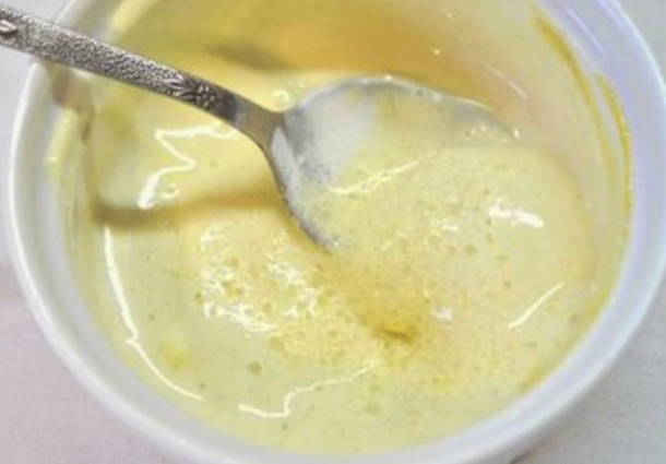 Салат с вареной курицей и ананасами