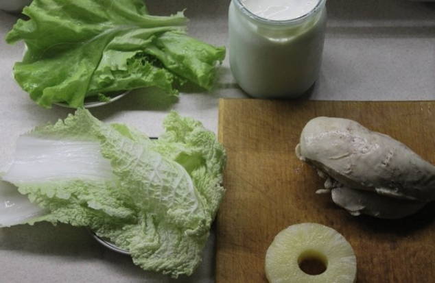 Салат с вареной курицей без майонеза