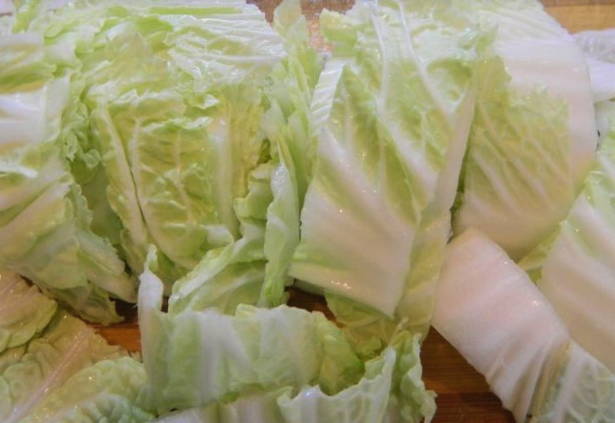 Салат с брынзой и пекинской капустой
