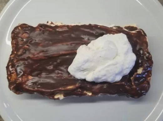 Торт «Королевский» с безе и орехами