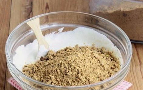 Торт из печенья и сметаны с сахаром