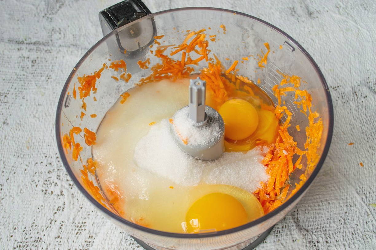 Морковный торт с грецкими орехами