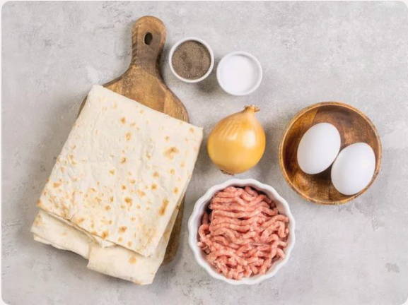 Мясной рулет из лаваша  фаршем в духовке