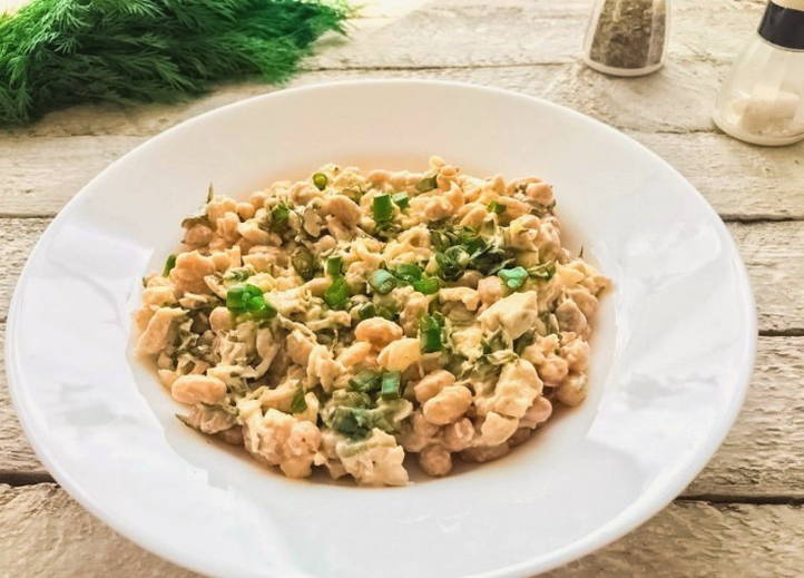 Салат «Наполи» с фасолью и курицей