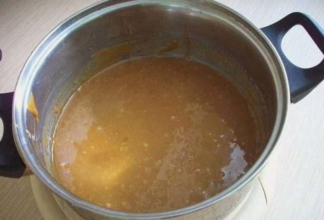 Торт из кукурузных палочек с ирисками