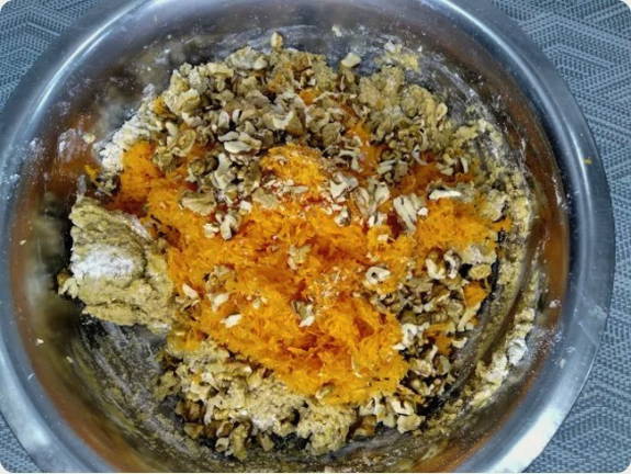 Морковный торт с соленой карамелью