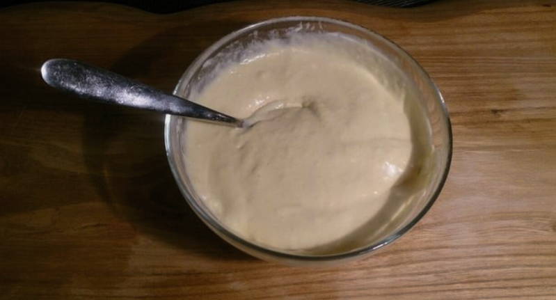 Салат с ветчиной, грибами и маринованными огурцами