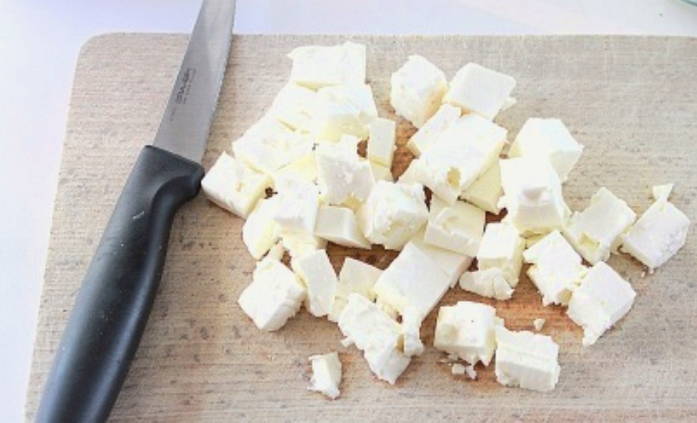 Салат с вареной свеклой и фетой Салат с вареной свеклой и фетой