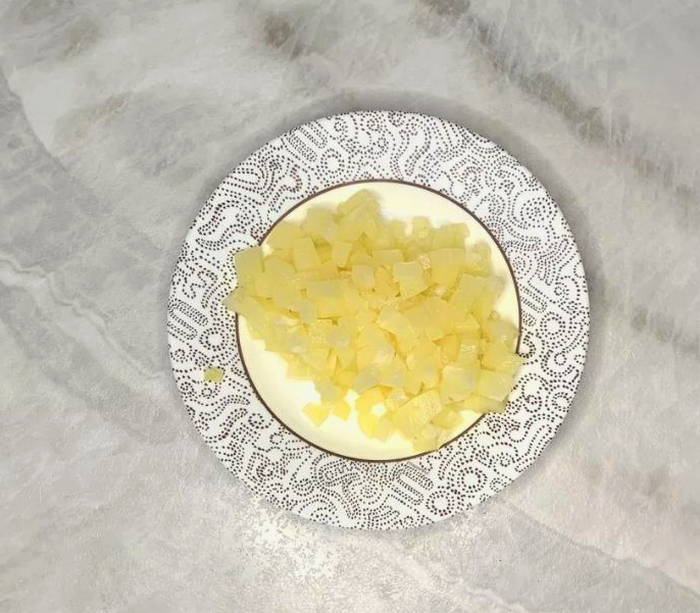 Торт с ананасами и сметанным кремом Торт с ананасами и сметанным кремом