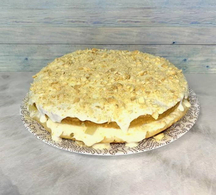 Торт с ананасами и сметанным кремом Торт с ананасами и сметанным кремом