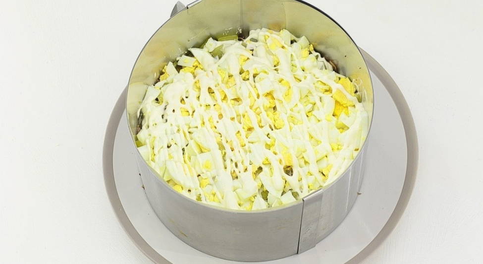 Салат «Принц» с говядиной и грецкими орехами Салат «Принц» с говядиной и грецкими орехами