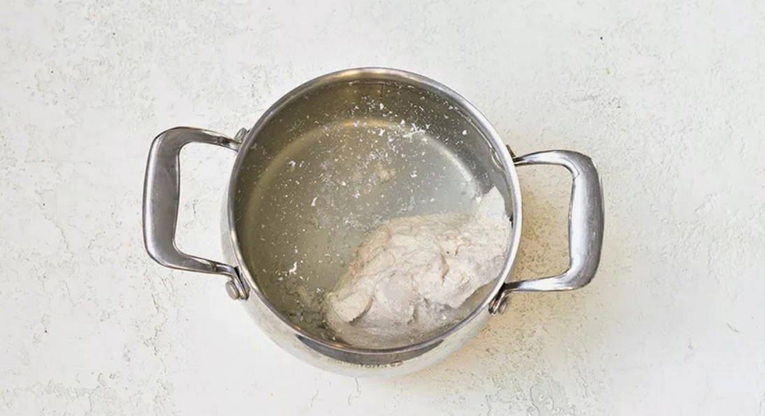 Салат "Неженка" с курицей, черносливом и грецкими орехами