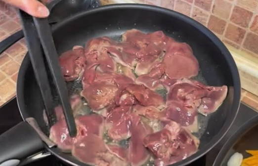 Салат «Пассажирский» с куриной печенью
