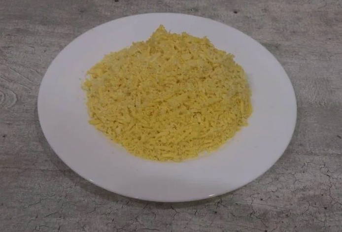 Салат «Нежность» с крабовыми палочками и сыром
