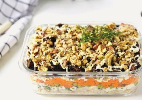 Салат «Прага» с курицей