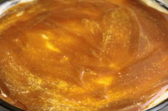 Шоколадный торт с карамелью