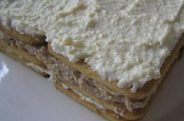 Торт из печенья с творожным кремом