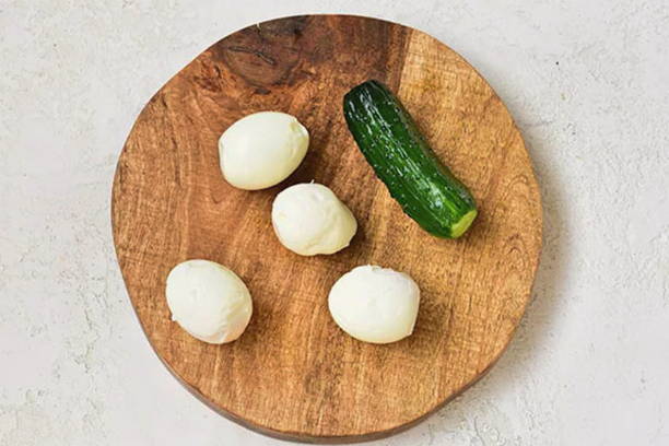 Салат «Нежность» с курицей, черносливом и грецкими орехами