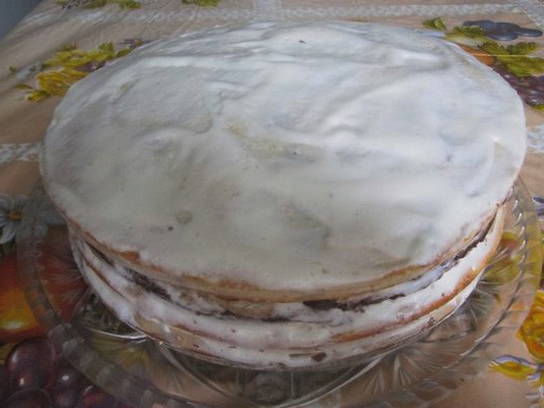 Торт с маком, изюмом и орехами