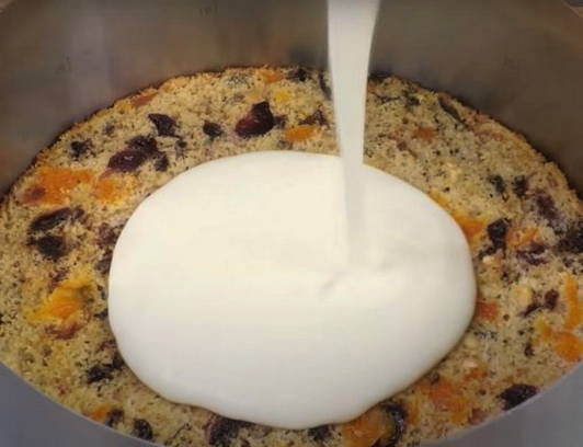 Торт с курагой и черносливом