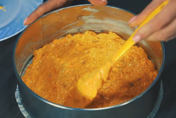 Торт с карамелью и орехами