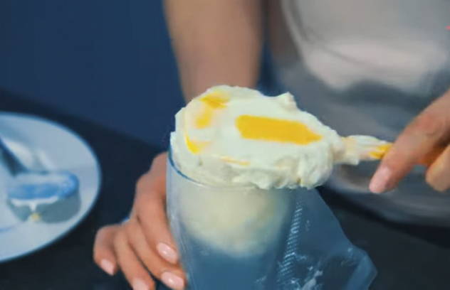 Торт с карамелью и орехами